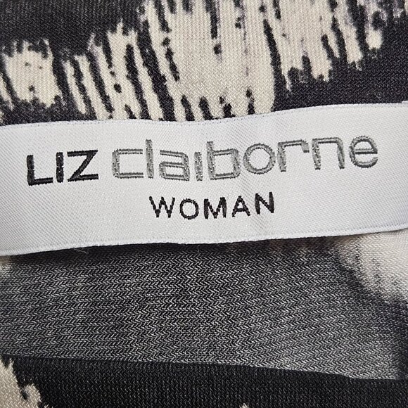 Liz Claiborne Woman 2X Black White Abstract Print Top 2X Short Sleeve Stretch - Picture 2 of 8